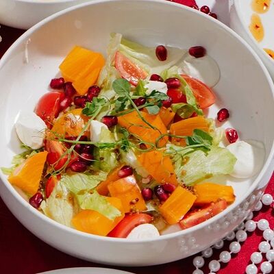 Салат с хурмойв Бобы по цене 340 ₽