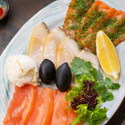 Рыбное ассорти в Золотая Бухара по цене 1500 ₽