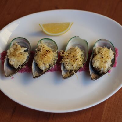 Мидии запеченные в Пусан по цене 800 ₽