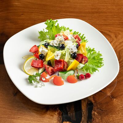 Салат Греческий в Вкусные Суши Premium по цене 219