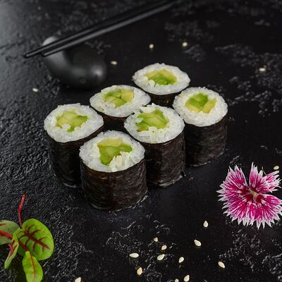 Ролл с авокадо в Суши Профи по цене 279 ₽