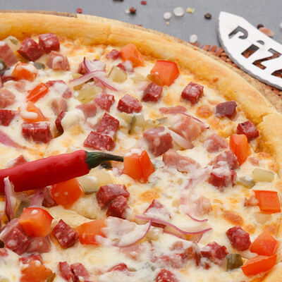 Спайси Большая пицца в Престо по цене 1500 ₽