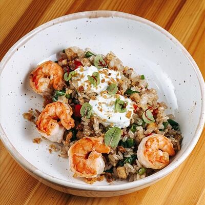 Жареный рис, креветки, сливочный крем в Наше место по цене 730 ₽