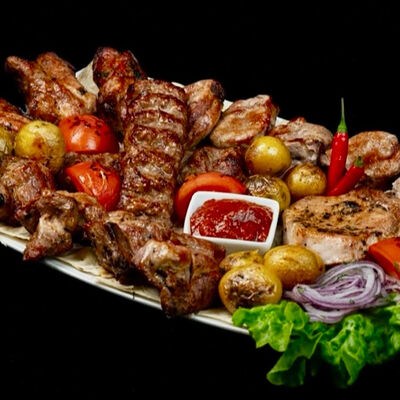 Ассорти из свинины в Леон по цене 2500 ₽