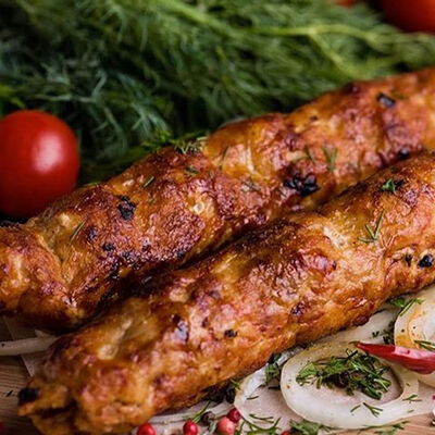 Люля-кебаб из курицы в Тройка по цене 720 ₽