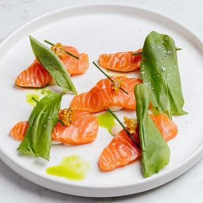 Лосось Апероль с хреном и горчицей в Hello Wine по цене 720 ₽