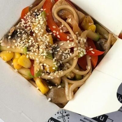 Wok Лапша с овощами в IYYA new по цене 295 ₽