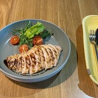 Куриная грудка в Eat & Play