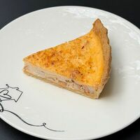 Киш с куриной грудкой и сыромв Сырник
