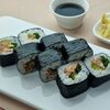 Цукимоно сяке ролл в Kushi-Sushi по цене 618