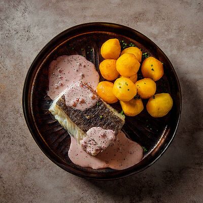 Палтус со сливочно-икорным соусом в VASILCHUKI Chaihona №1 по цене 990