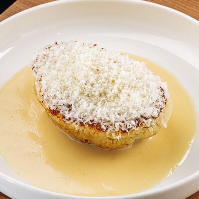 Стейк из цветной капусты с пармезаном в Misto по цене 420 ₽