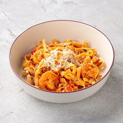 Паста с морепродуктами в Шоколадница по цене 695 ₽