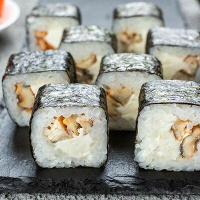 Унаги маки с сыром в sushi-life.ru по цене 299 ₽