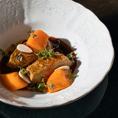 Фуа-гра с хурмой и соус жю-лие в Гвидон по цене 1900 ₽