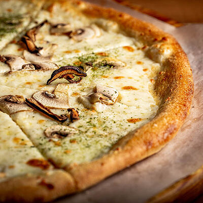 Грибная с шампиньонами в Пицца Хаб по цене 627 ₽