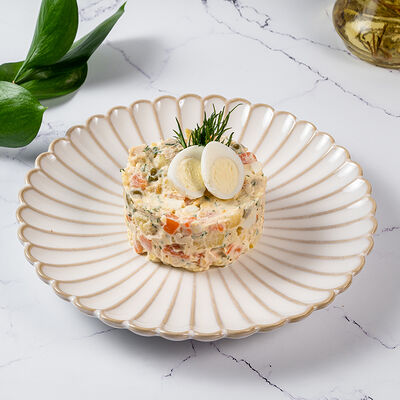 Салат Оливье в Ресторан Батони по цене 335 ₽