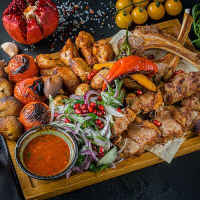 Сет из шашлыка №3 в Ресторан Воробьёвы Горы PREMIUM по цене 6325 ₽