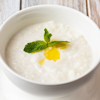 Рисовая каша с голубикой и миндалём в Кофейня на Остоженке по цене 590 ₽