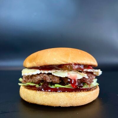 Брусничный камамбер в #BEEFштекс по цене 250 ₽