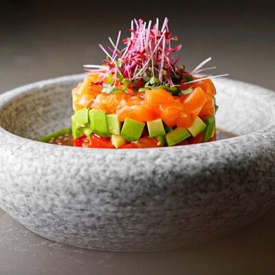 Тартар из лосося в Nest по цене 880 ₽