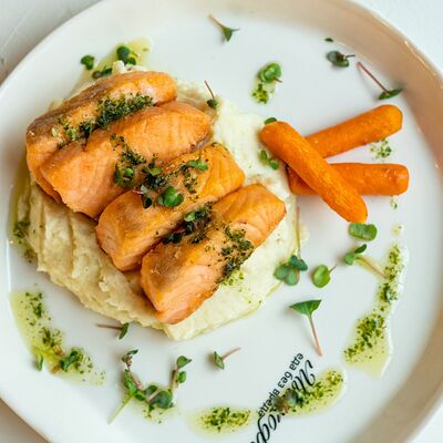 Лосось с пюре из сельдерея в Мыскофе по цене 770 ₽