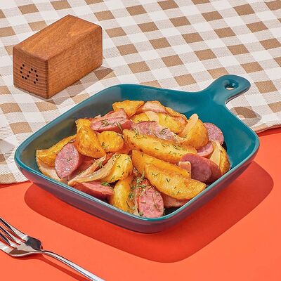 Жаркое с колбасками и беконом в Dostaевский по цене 493 ₽