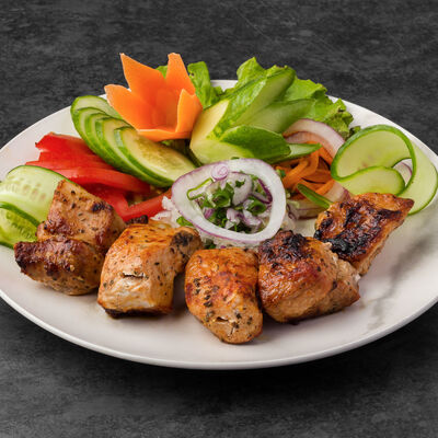 Cвинoй карбонад в Шашлык шаурма по цене 450 ₽