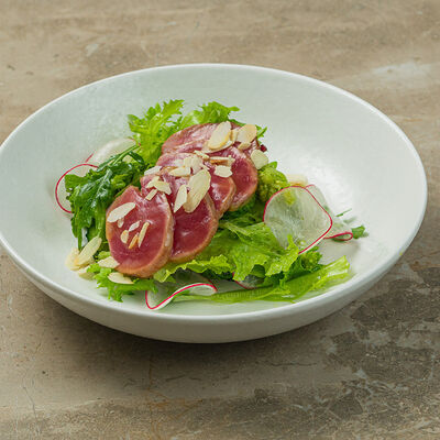 Салат Татаки из тунца в Бали по цене 669 ₽