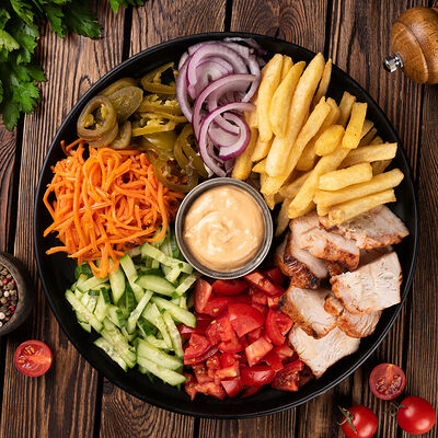 Шаверма Биг Мак на тарелке в Кухня 91 по цене 588 ₽