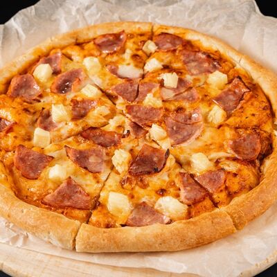 Пицца Гавайская в РАХАТ по цене 690 ₽