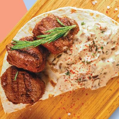 Стейк Миньон из говяжей вырезки в Тальятелло по цене 1750 ₽