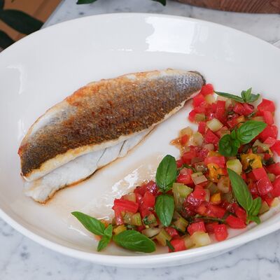 Филе Сибаса с тартаром из сельдерея и томатов в Беллуччи по цене 990