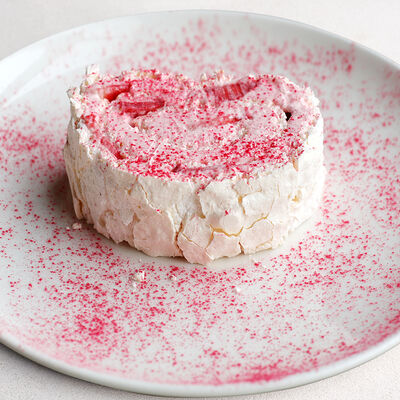 Меренговый рулет в Mojo по цене 350