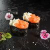 Гункан с лососем и сыром в Суши Профи по цене 469
