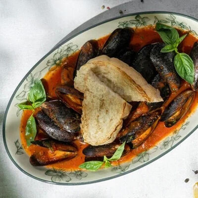 Мидии в томатном соусе в Modus по цене 1190 ₽