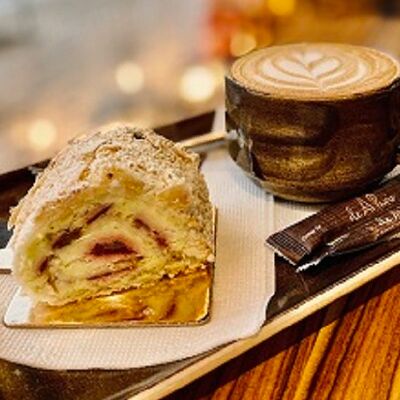 Меренговый рулет в Блеск по цене 260