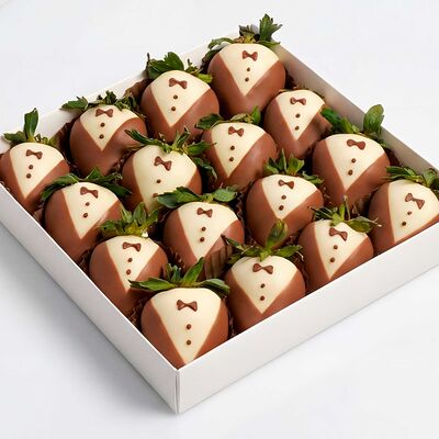 Клубника в шоколаде Смокинги M с двойным слоем шоколада в Клубника в шоколаде VeryBerryLab по цене 5590 ₽