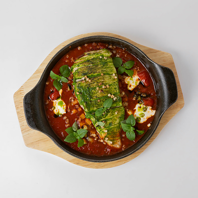 Куриная грудка в песто, томатная сальса и овощной рататуй в Anytime cafe по цене 4690 ₸