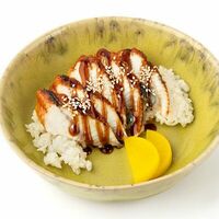 Угорь на рисе в Good Sushi