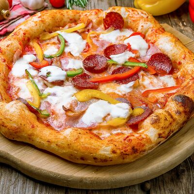 Пицца Большая мясная в Гастролавка Бородинского по цене 590 ₽