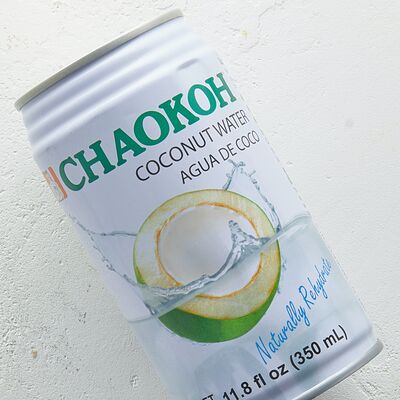 Кокосовая вода Chaokoh Natural в Мука & Вода по цене 350 ₽