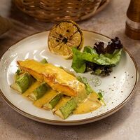 Стейк из кижуча с кабачками в Чакапули