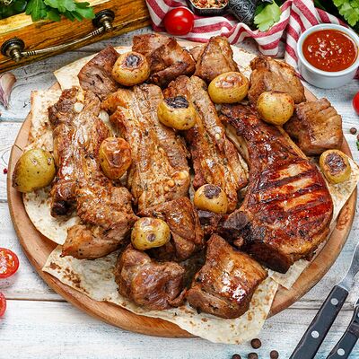 Ассорти из свинины в Ананури по цене 3996 ₽