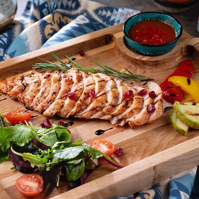 Стейк из курицы в Золотая Бухара по цене 790 ₽