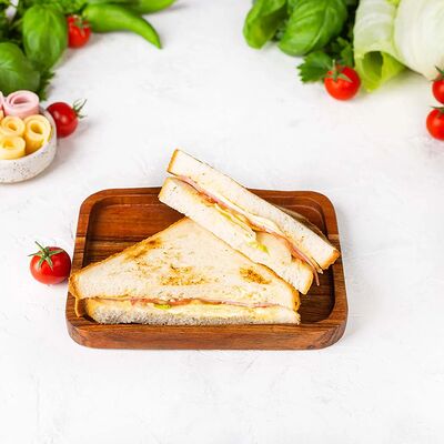 Клаб-сэндвич с ветчиной и сыром в У Палыча. С пылу, с жару! по цене 232 ₽