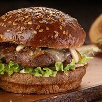 Кантри бургер в Grizzly Bar