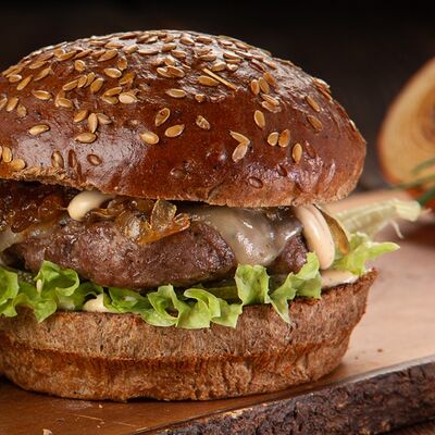 Кантри бургер в Grizzly Bar по цене 495 ₽