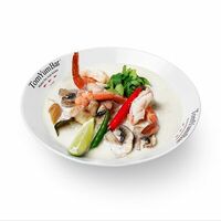 Tom Kha с королевскими креветками в Tomyumbar