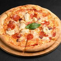Пицца мясная в Primo caffe